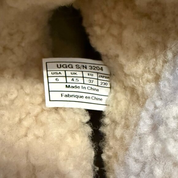 UGG Lynnea Fold Over Brown Leather Shearling Cuff Clog Boot - Picture 9 of 9